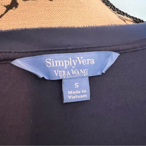 🍁Simply Vera Vera Wang NWT top - Picture 5 of 7